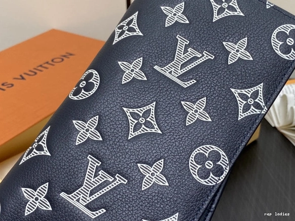 Cheap VUITTON BRAZZA LOUIS WALLET-10*19*2cm 0822